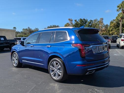 2025 Cadillac XT6 FWD Premium Luxury