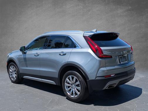 Argent Silver Metallic 2023 Cadillac XT4 FWD Premium Luxury