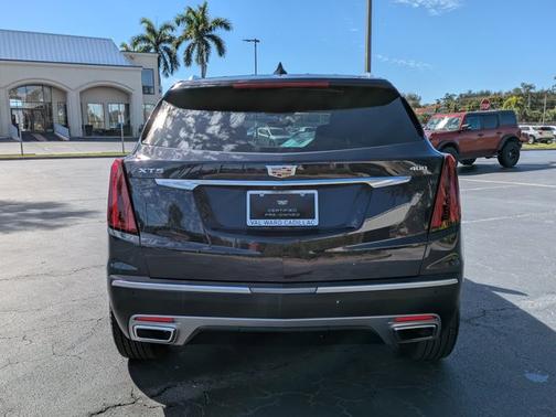 2024 Cadillac XT5 FWD Premium Luxury
