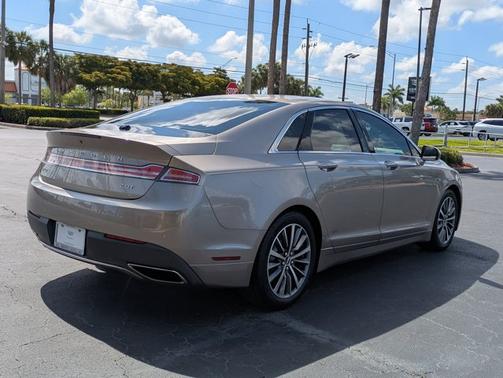 Iced Mocha Metallic 2018 Lincoln MKZ Select