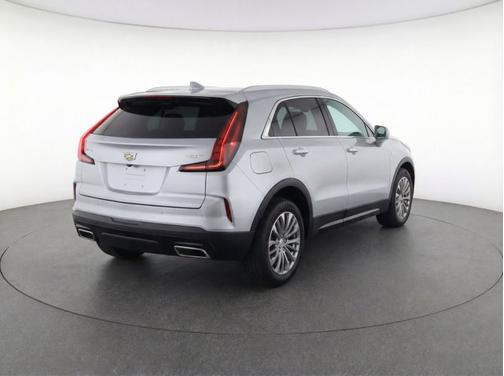 2024 Cadillac XT4 FWD Premium Luxury