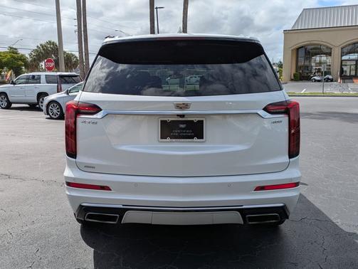 Crystal White Tricoat 2023 Cadillac XT6 AWD Premium Luxury
