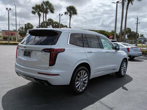 Crystal White Tricoat 2023 Cadillac XT6 AWD Premium Luxury