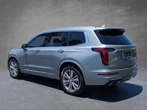 Argent Silver Metallic 2023 Cadillac XT6 FWD Premium Luxury