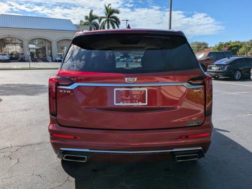 2023 Cadillac XT6 FWD Premium Luxury