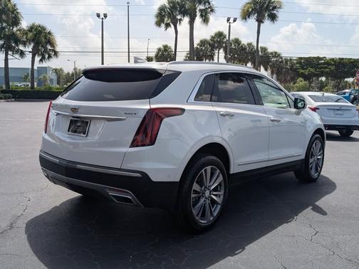2024 Cadillac XT5 FWD Premium Luxury