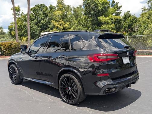 2023 BMW X5 M50i