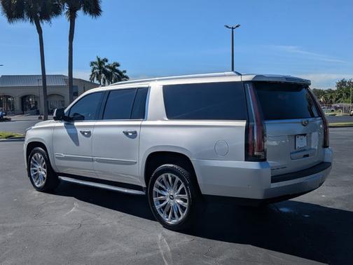 2020 Cadillac Escalade ESV Luxury