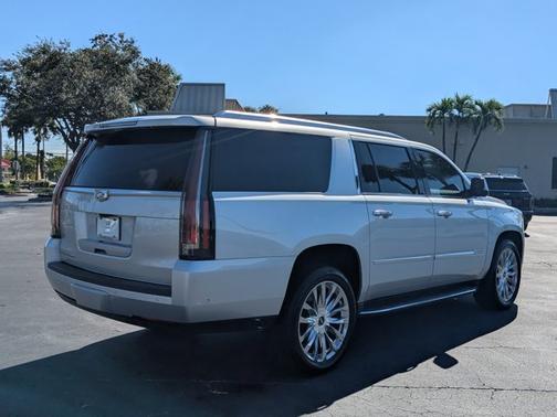 2020 Cadillac Escalade ESV Luxury