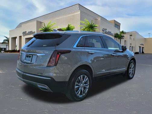 2023 Cadillac XT5 FWD Premium Luxury