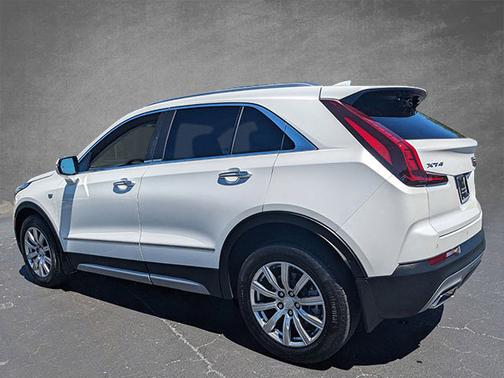 2022 Cadillac XT4 FWD Premium Luxury