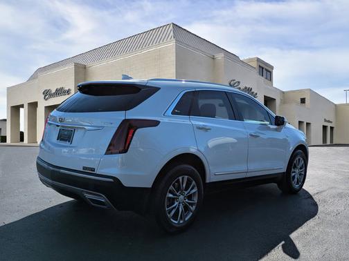 2022 Cadillac XT5 FWD Premium Luxury