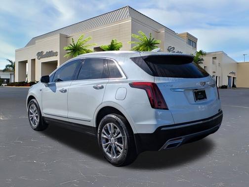 2022 Cadillac XT5 FWD Premium Luxury