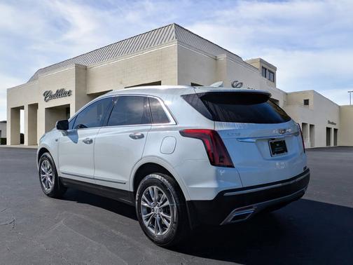 2022 Cadillac XT5 FWD Premium Luxury