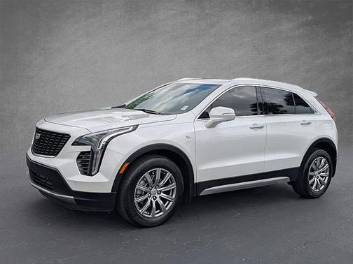 2022 Cadillac XT4 FWD Premium Luxury