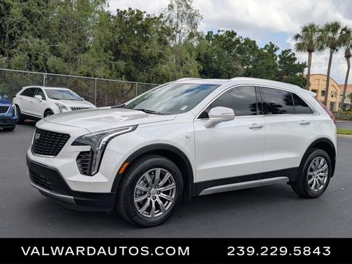 2022 Cadillac XT4 FWD Premium Luxury