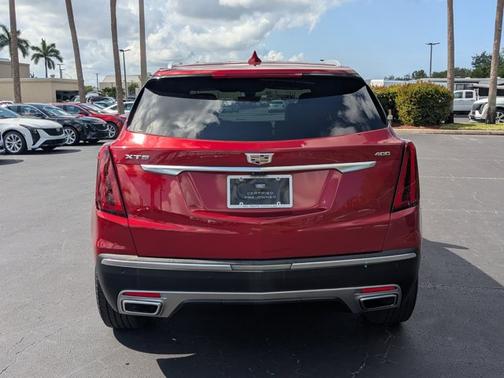 2022 Cadillac XT5 FWD Premium Luxury