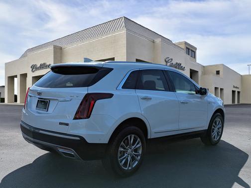 2022 Cadillac XT5 FWD Premium Luxury