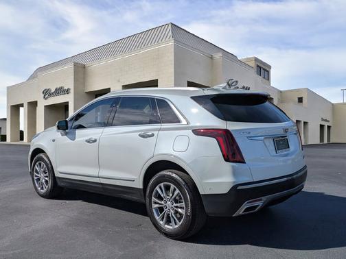 2022 Cadillac XT5 FWD Premium Luxury