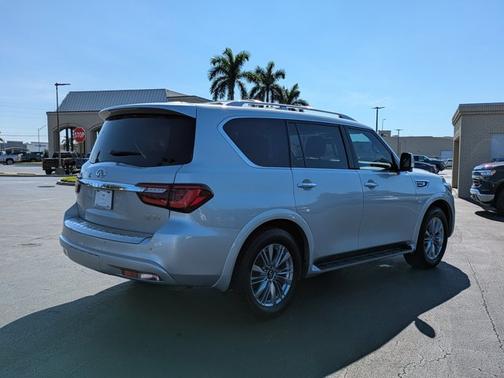 2019 INFINITI QX80 LUXE