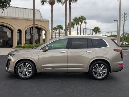 2022 Cadillac XT6 Premium Luxury