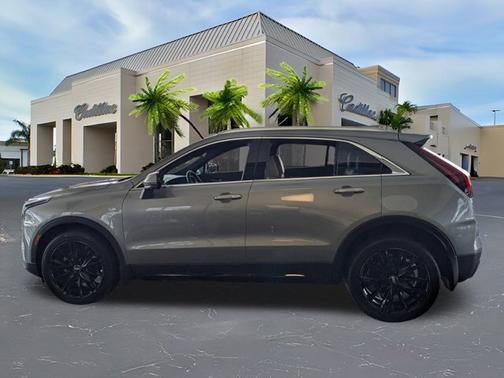 2025 Cadillac XT4 FWD Premium Luxury