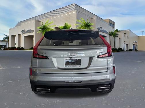 2025 Cadillac XT4 FWD Premium Luxury