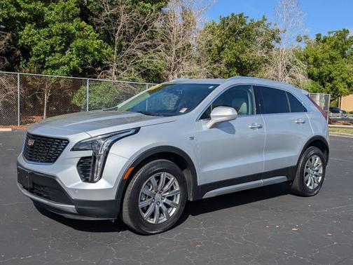 2020 Cadillac XT4 Premium Luxury