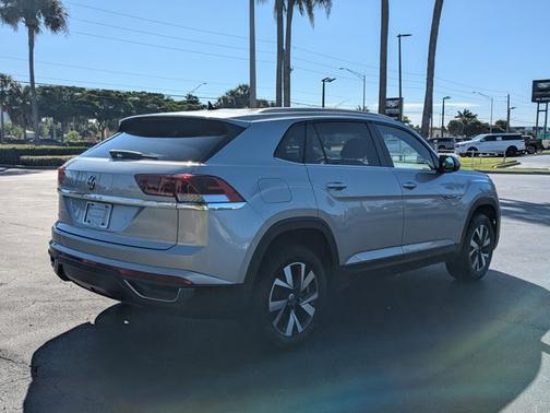 2022 Volkswagen Atlas Cross Sport 2.0T SE
