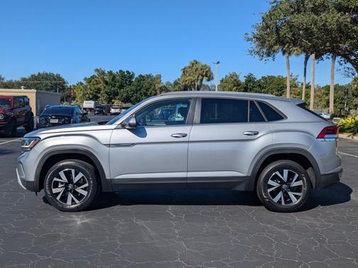 2022 Volkswagen Atlas Cross Sport 2.0T SE