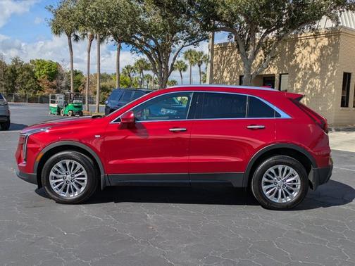 2024 Cadillac XT4 FWD Premium Luxury