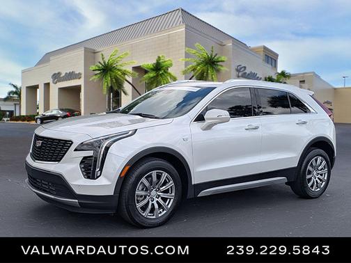 2022 Cadillac XT4 FWD Premium Luxury