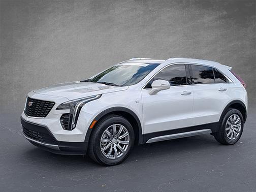 2022 Cadillac XT4 FWD Premium Luxury