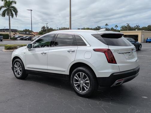 2022 Cadillac XT5 FWD Premium Luxury