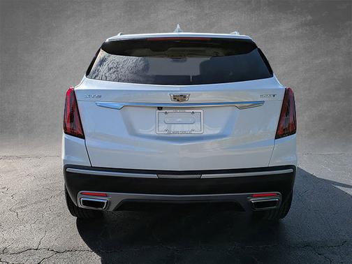 2023 Cadillac XT5 FWD Premium Luxury