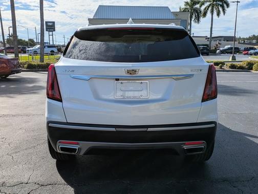 2023 Cadillac XT5 FWD Premium Luxury