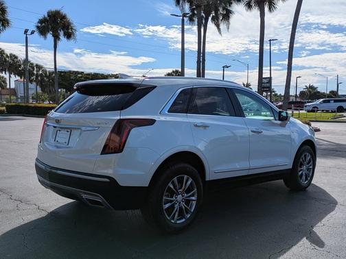 2023 Cadillac XT5 FWD Premium Luxury