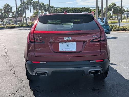 2022 Cadillac XT4 AWD Premium Luxury