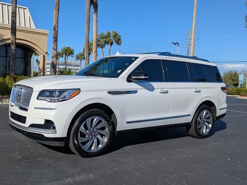 2022 Lincoln Navigator Standard
