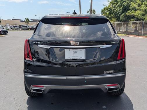 2021 Cadillac XT5 FWD Premium Luxury