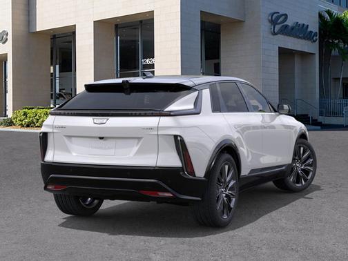 2025 Cadillac LYRIQ Sport