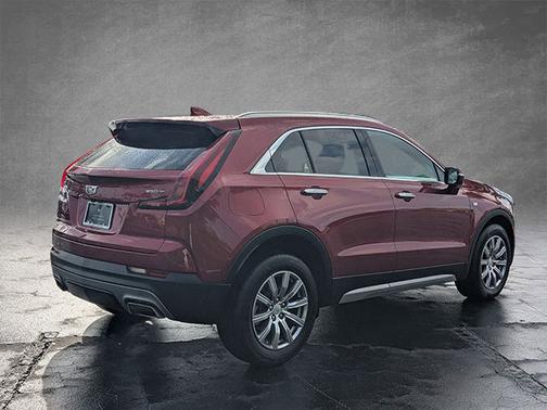 2022 Cadillac XT4 FWD Premium Luxury