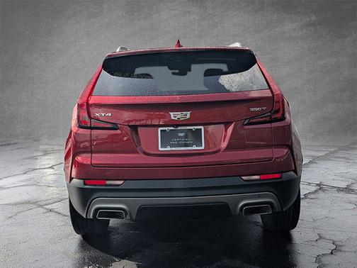 2022 Cadillac XT4 FWD Premium Luxury