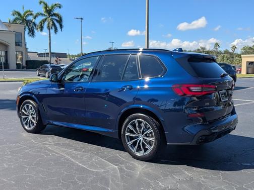 2022 BMW X5 M50i