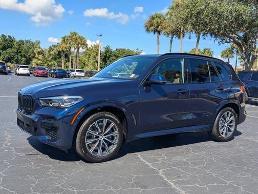 2022 BMW X5 M50i