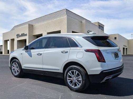 2023 Cadillac XT5 FWD Premium Luxury