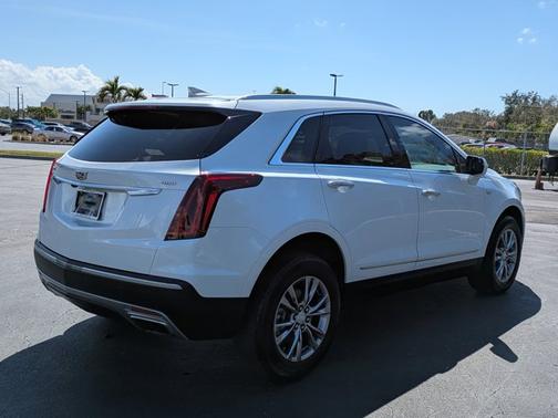 2023 Cadillac XT5 FWD Premium Luxury