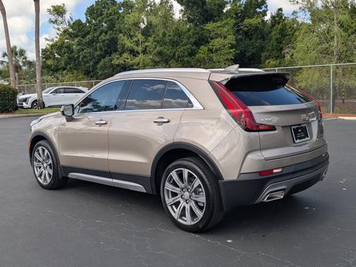 2023 Cadillac XT4 FWD Premium Luxury