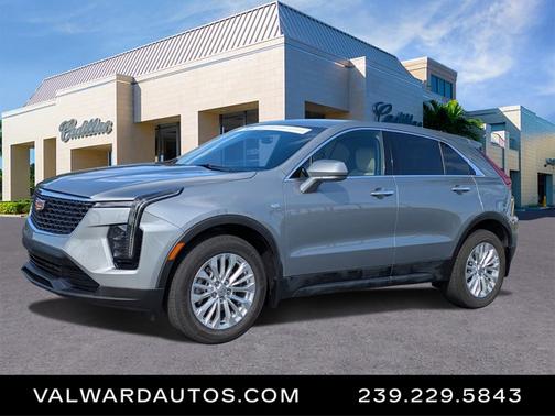 Argent Silver Metallic 2024 Cadillac XT4 FWD Luxury
