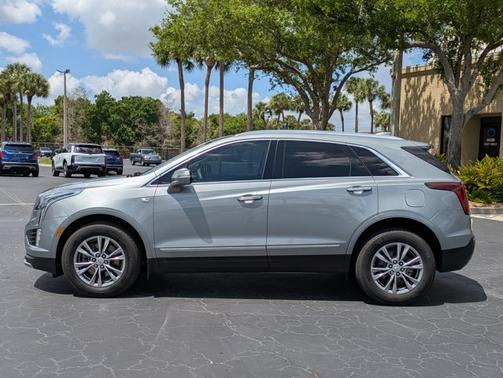 Argent Silver Metallic 2023 Cadillac XT5 FWD Premium Luxury